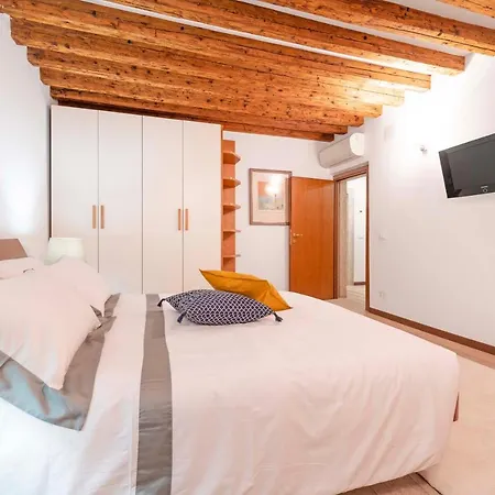 Central Apt-3